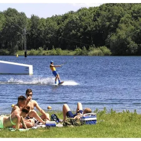 Spacious In Voorhuizen With Terrace フォールトハイゼン