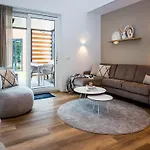 Spacious In Voorhuizen With Terrace * Voorthuizen