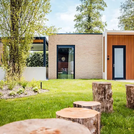 Spacious In Voorhuizen With Terrace 度假居