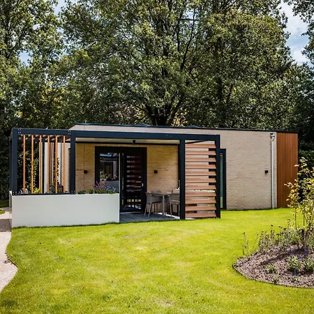 Spacious In Voorhuizen With Terrace 度假居