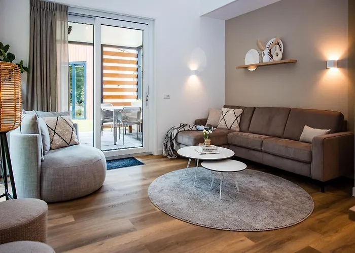 Spacious In Voorhuizen With Terrace * 福尔特赫伊曾