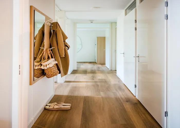 Spacious In Voorhuizen With Terrace 度假居