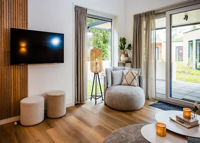 Spacious In Voorhuizen With Terrace * 福尔特赫伊曾