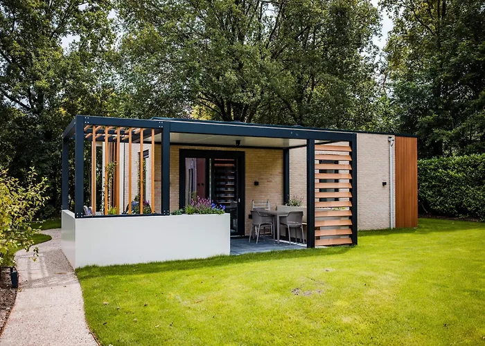 度假居 Spacious In Voorhuizen With Terrace *